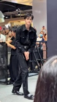闫桉的屁股不会恐高吗 腿长到直接到别人的腰