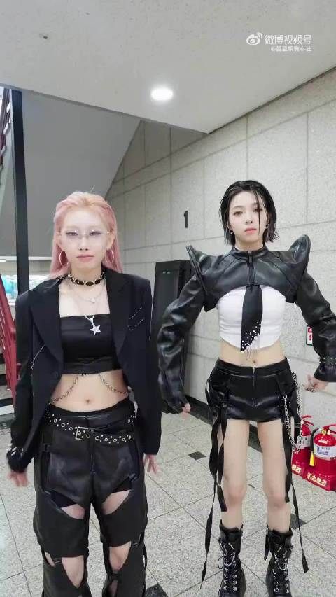 R.E.D刘婷秀&李雨林cha了《here》 期待今晚舞台啦！