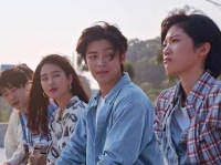 杨采钰侯明昊主演少年巴比伦即将上映