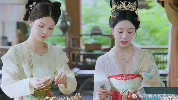 王爷吃醋了，王妃一件衣服直接把他钓成翘嘴