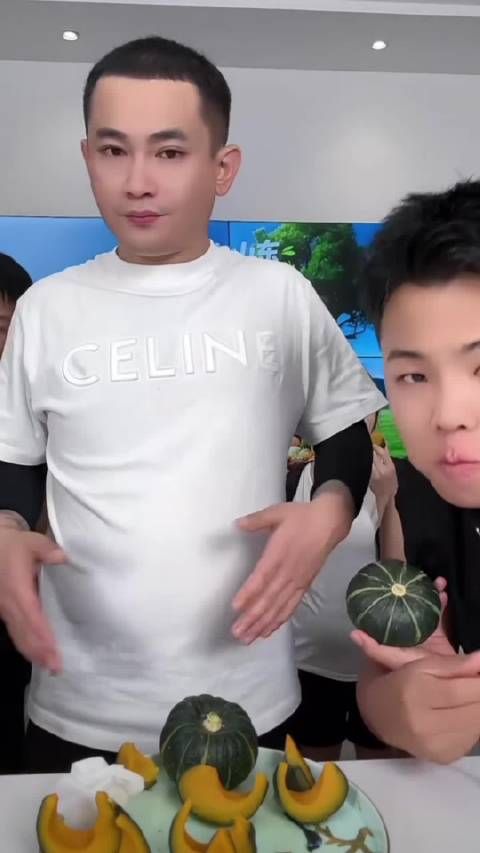 吴迪说自己要重回十点档团队直播了，不然卖货都没有热度没有人买
