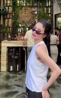 长发的宋慧乔真的蛮有少女感的