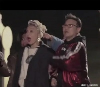 汪峰蛋糕无人机给宁静庆生！牵手看流星，撕碎了章子怡最后的体面