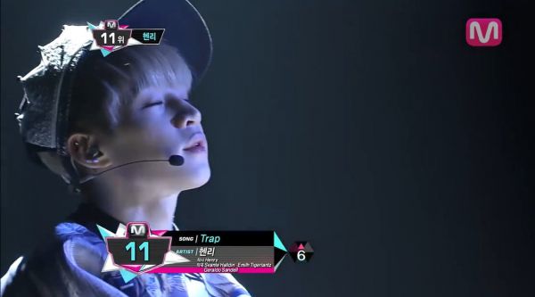 十二年前的今天(130620)，刘宪华 带来《Trap》的现场舞台