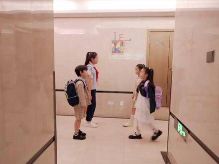 小学生之间的争吵真的太有趣了,强烈推荐观看江苏卫视绽放的许开心