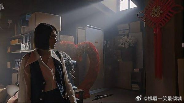 成家:叶朗为了工作住在公司,秦岚上班看到眼前场景,当场要崩溃