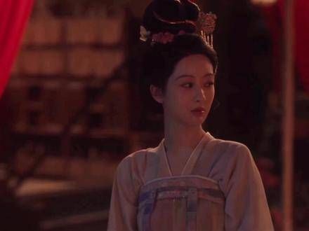 他现在终于明白了《国色芳华》中何惟芳与蒋长扬的情感纠葛