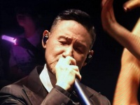 张学友澳门演唱会圆满落幕:歌神魅力不减,万人合唱见证乐坛传奇