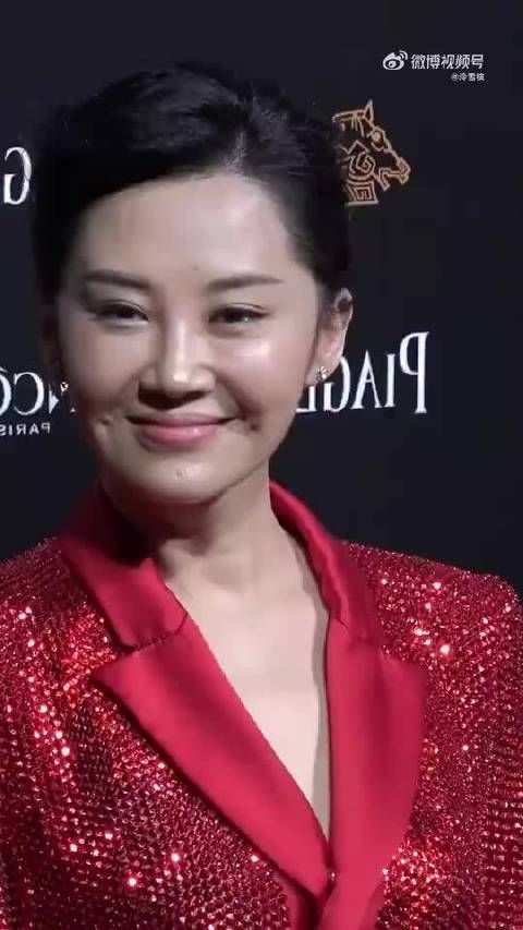 许晴出席活动,觉得她变了,但是又说不出来哪里