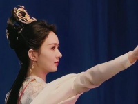 赵丽颖新剧与凤行演绎双面王爷沈璃