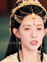 “为嫁给他无所不用其极，两人合起来八百个心眼子，笑死人了”