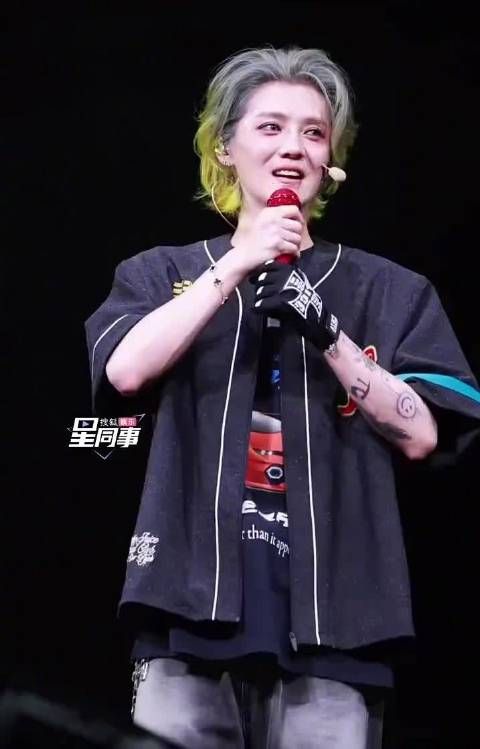 鹿晗关晓彤回应外界联想,称各自专注事业