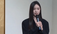 小S二女儿画展谈大S:姨妈予我“无限支持与理解”