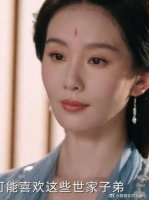 来提亲的人踏破门槛，东方淮竹心里只有面具人