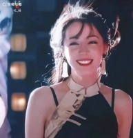 感受到了迪丽热巴和金靖的友谊，这一幕太神了，好美好！