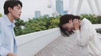 吴磊周雨彤摸脸杀甜到害羞，公主抱更不一般，对浪漫过敏反应好逗