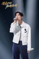 陈楚生说排一首舒舒服服的歌给大家听，生哥很松弛了，期待今天晚上的舞台！