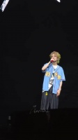 鹿晗：咋啦？啥事啊？