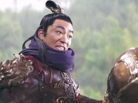 裴元庆四平山挑衅李元霸遭三锤重创