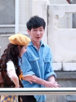 笑得好开心的两位