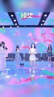 跳个舞蹈快要蹦出来了