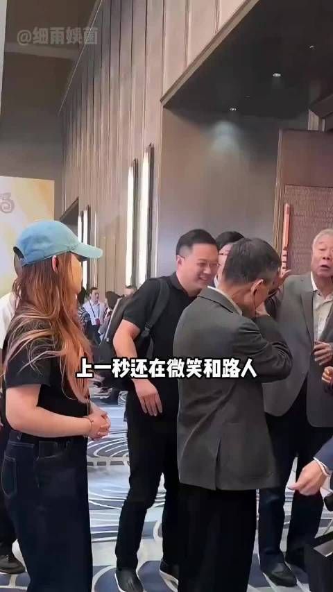 救命!演技派前辈反差预警