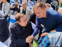 《与当代文豪的对话》文/李亚杰