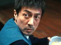 检察官居然也会在看守所里遭遇霸凌？这一切尽在 开播之际揭开序幕！段鸿山