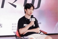 《泥潭》大卖40万册,希望刘楚昕不要在流量中迷失