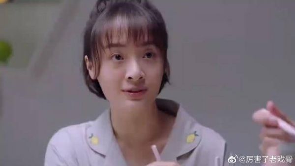 子秋被宠爱，早饭吃八个包子，凌霄你就宠着尖尖