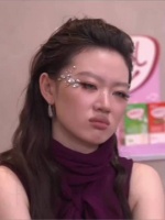 单依纯因队友Grace淘汰当场黑脸