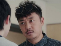 关键时刻，还是亲爹亲妈最给力！欢乐家长群 欢乐家长群虎爸护儿好提气