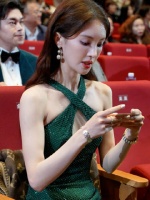 这是哪位老师，请快速说出她的名字！