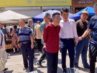 94岁杨少华，40℃高温剪彩开业，拍卖视频为儿子榨取最后价值