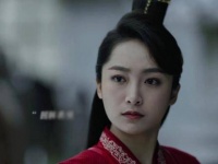 也许，更换的不过是个配角，逝去的也只是个侍卫罢了