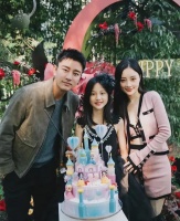 李小璐二胎风波牵连贾乃亮，男方被曝也有儿子，地位更超甜馨！