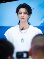 人人人全是人，狼尾无袖，又帅又Bking 王鹤棣成都活动路透小合集