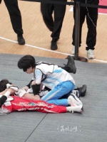 柔弱无助的小宝宝毫无反抗之力 被摸了个遍