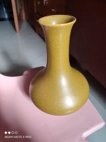 大清雍正年制茶叶末釉鳝鱼黄荸荠瓶鉴赏与研究