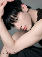 “帅哥在会构图的摄影师镜头下只会更帅”这句话的含金量还在上升！