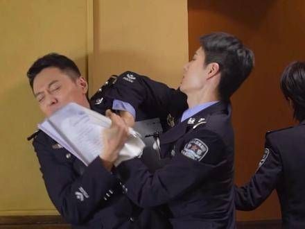 陪着一博嬉戏的大舅哥!期待“冰雨火男团”未来能再度合体!