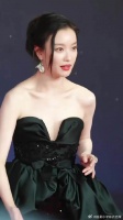 倪妮穿着裙子也能跑步的女神，这气质太好了