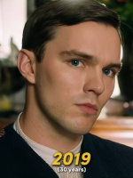 尼子Nicholas Hoult出道至今影视形象变化！真是越来越帅！ 超人