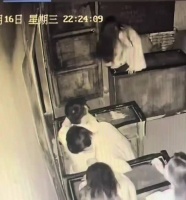 网友问：宗馥莉已经很有钱了，为什么还要在意他父亲给私生子的那18亿呢？