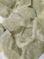 关晓彤入伏首日晒鲅鱼馅饺子，称头伏仪式感