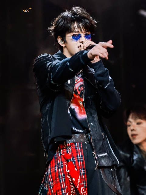 张极金属朋克风演绎《大反派》,酷拽魅力值拉满