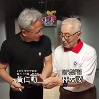 黄仁勋请教104岁长者保持长寿的秘诀是什么?大家赞同吗?