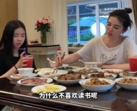 黄奕女儿想去韩国当练习生遭拒绝回怼：你都能当艺人为什么我不能