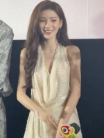 近距离见到张予曦真的会感慨这是真的建模脸！