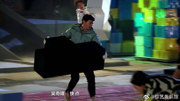 难怪刘诗诗扛不住!吴奇隆超强身体素质,太羡慕了